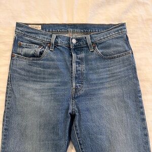 Levi's 501 Blue Straight Leg  Ankle Jeans 29x26